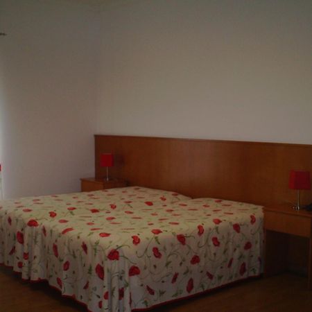 Hotel Serafim Almodovar Bagian luar foto