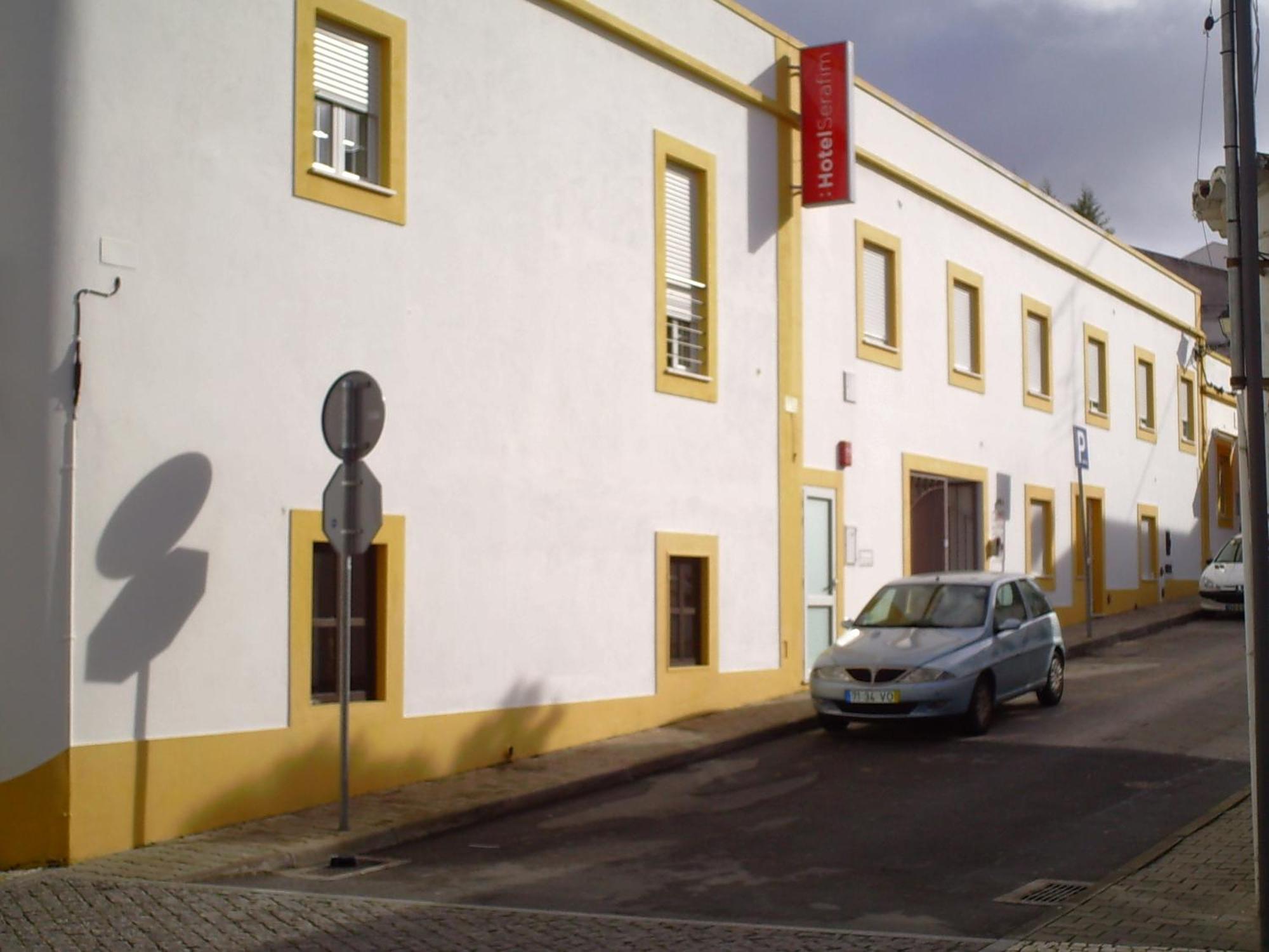 Hotel Serafim Almodovar Bagian luar foto