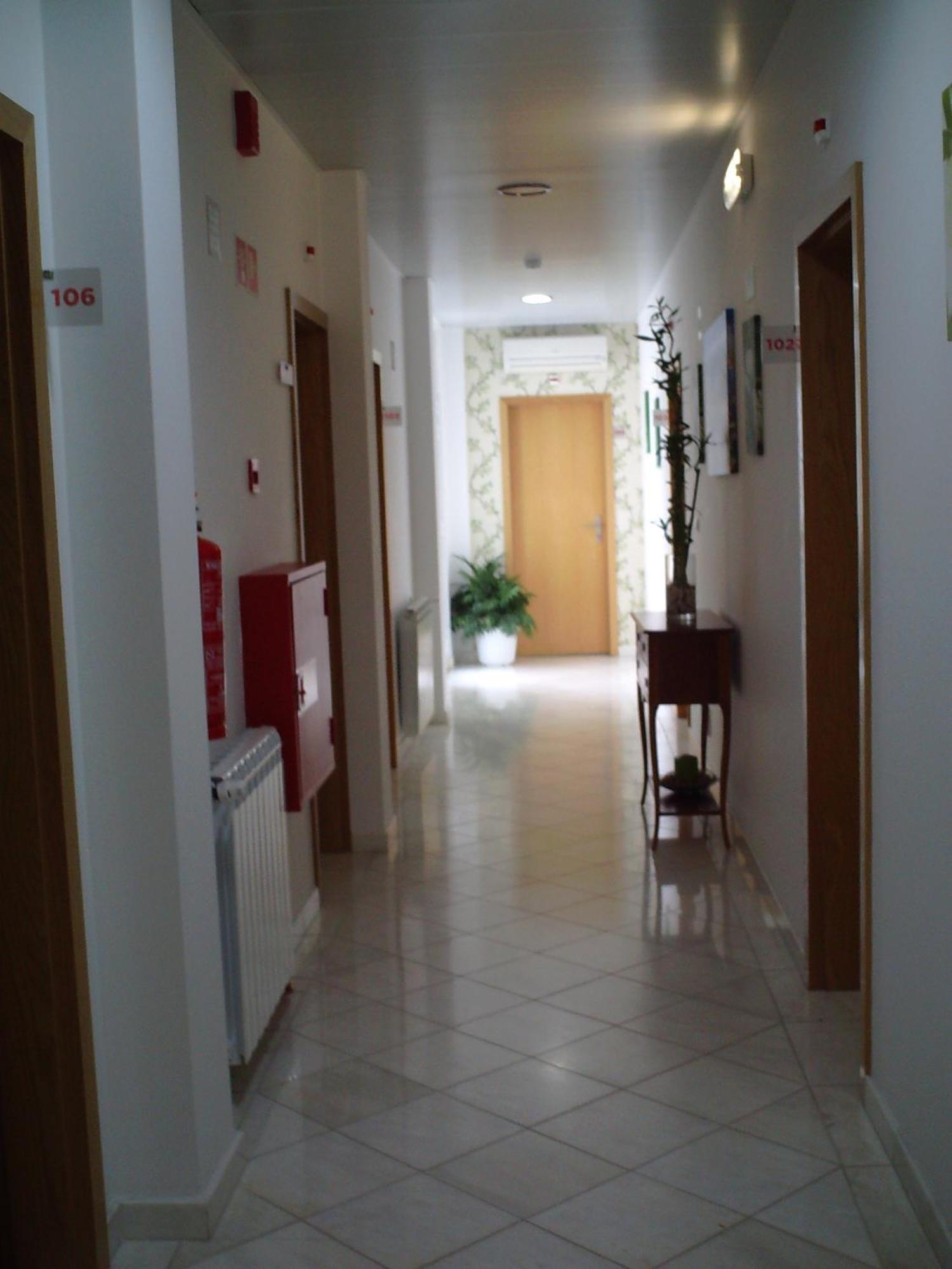 Hotel Serafim Almodovar Bagian luar foto