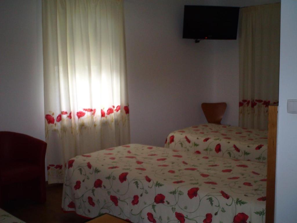 Hotel Serafim Almodovar Ruang foto